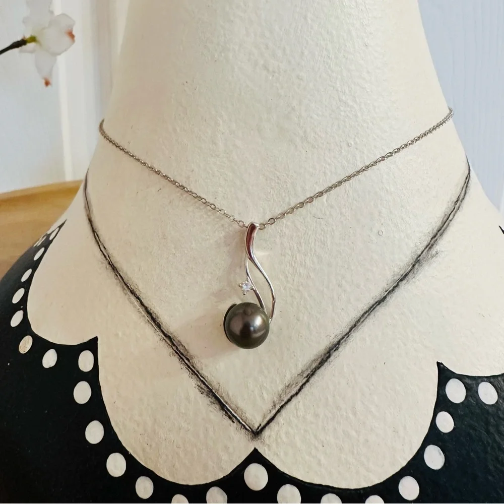 CHAULRI ~ Tahitian Black Pearl Pendant w/Small Diamond Sterling Silver - Picture 6 of 8